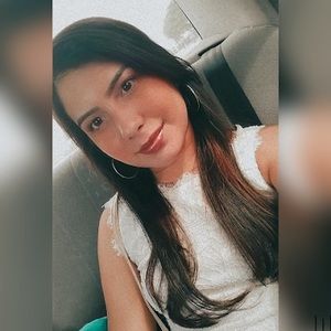 Meet your Posher, Claudia